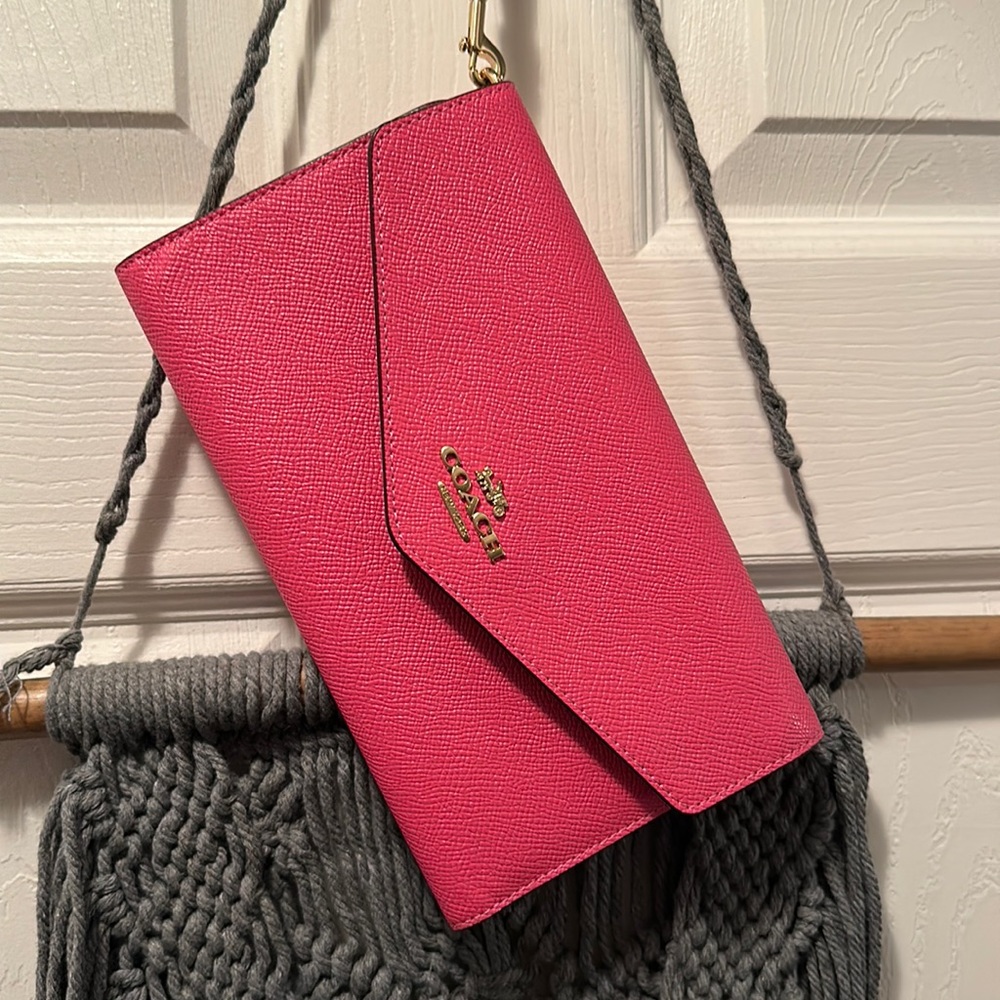 Coach -Travel Envelope Wallet